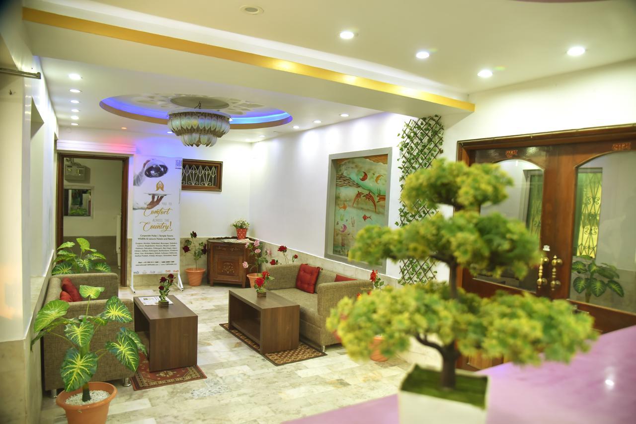Hotel Rnb Select Vijay Delux Sultānpur Exterior foto